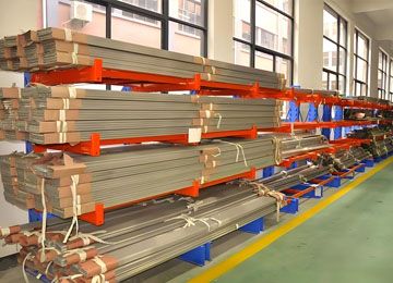 佛山懸臂式貨架分為哪幾部分？【易達(dá)貨架】