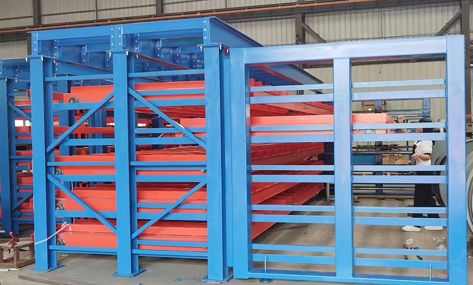 高密度存儲，實現(xiàn)“貨找人”式揀貨